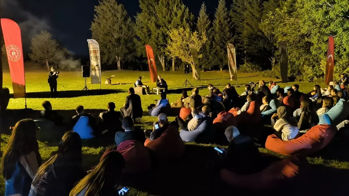 Dumlupınar Şehitliği’nde “Gençlerle tarih söyleşisi”