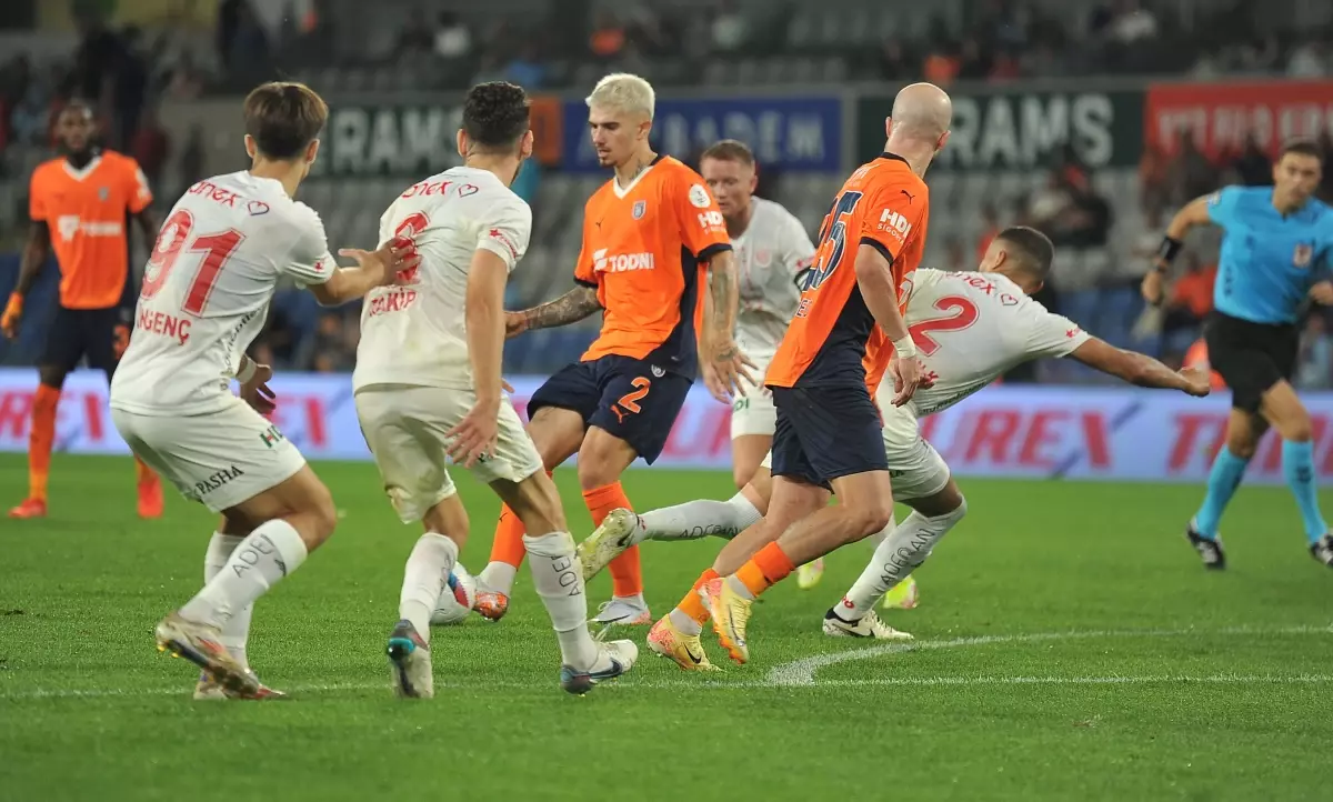 Başakşehir FK, Antalyaspor’u 5-2 mağlup etti