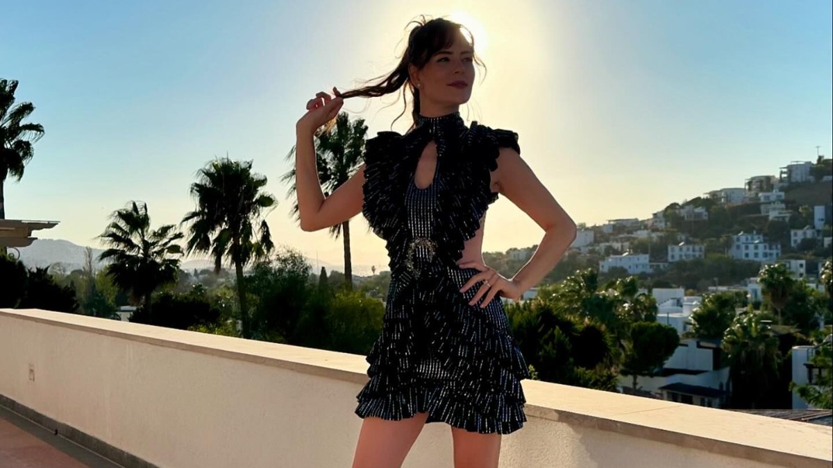 Yıldız Çağrı Atiksoy’un doğum kilolarından eser kalmadı! Fiziğiyle dikkat çekti