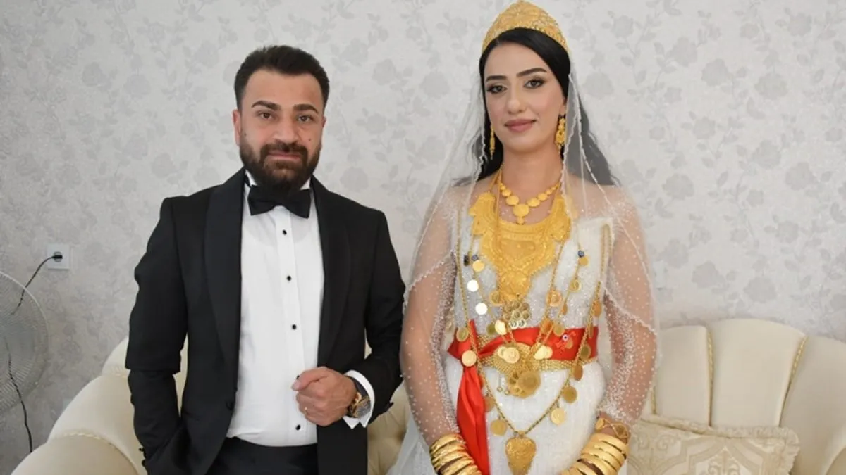 Aşiret düğününde servet saçtılar! Geline 4 kilo altın damada 10 milyon TL!