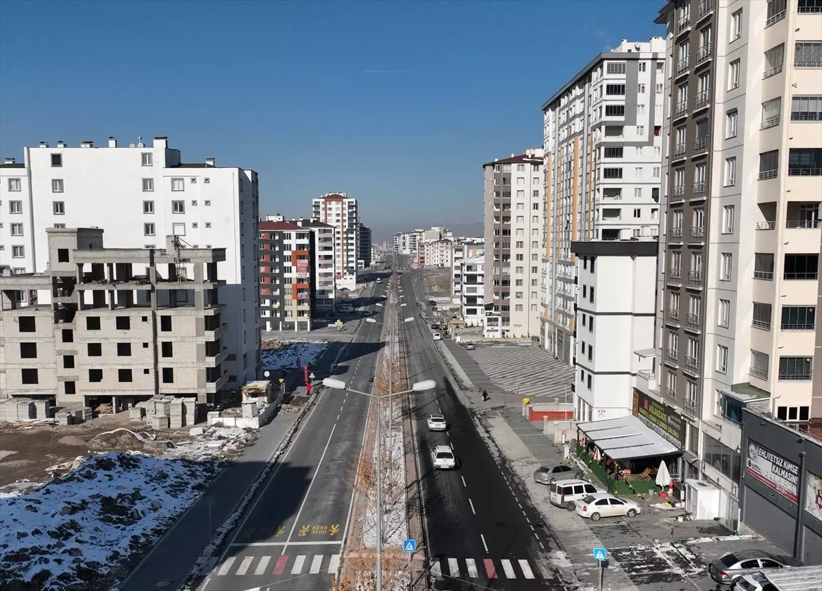 Malazgirt Bulvarı’nda Asfalt Yenileme Tamamlandı