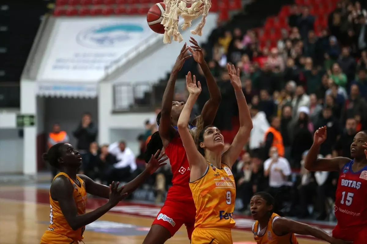 Melikgazi Kayseri Basketbol BOTAŞ’ı Yendi