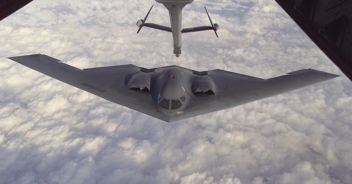 ABD B-2 bombardıman uçaklarıyla İran’ın nükleer tesislerine yönelik bir operasyona mı hazırlanıyor?