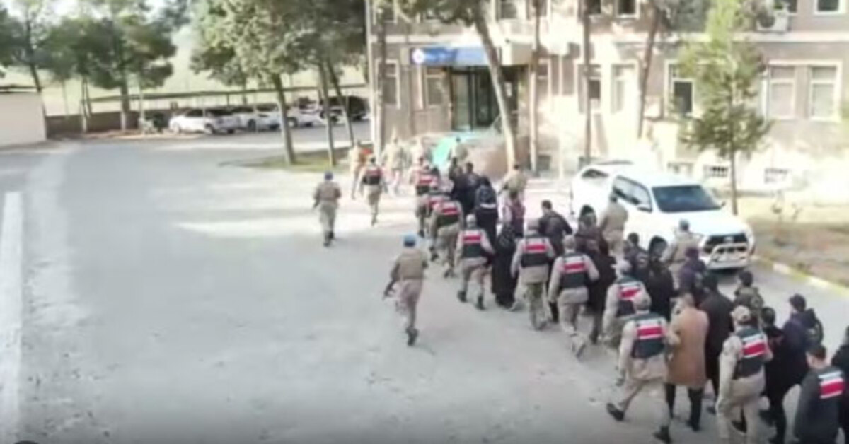 Tetiğe 15 yaşında çocuk bastı! İlişki iddiası ve kanlı töre infazı!