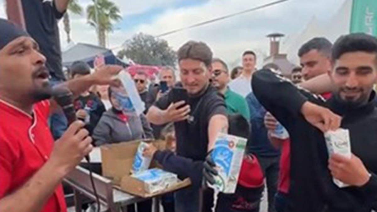 Adana’da standı kaldırılan fenomen dönerci hakkında Bakan Yumaklı’dan açıklama